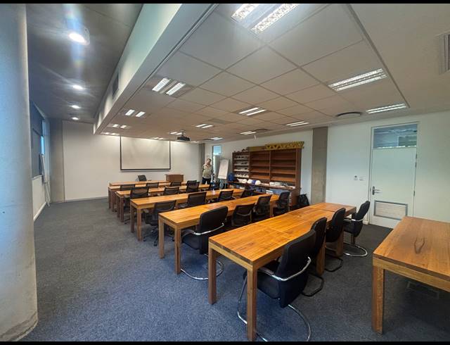 441M² OFFICE TO LET IN BLACKHEATH INDUSTRIAL